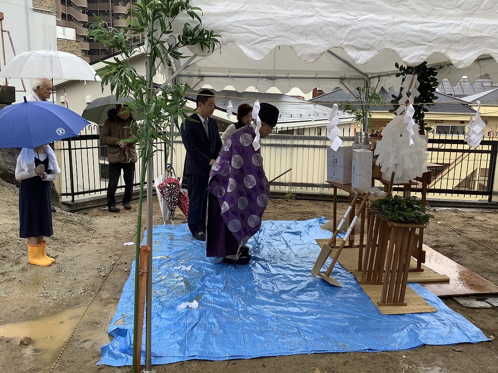 香里園町新築地鎮祭雨男