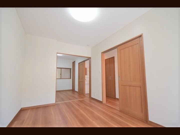 1Ｆ　続き間洋室6.925帖