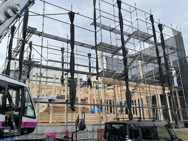 レジアス男山松里 織田様邸棟上げ工事