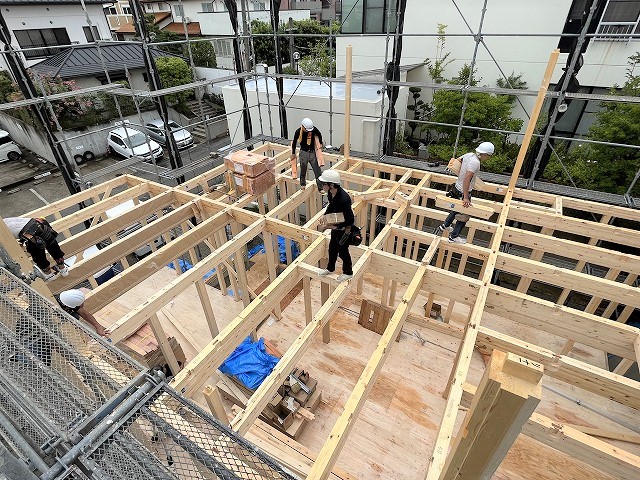 レジアス男山松里 織田様邸棟上げ工事