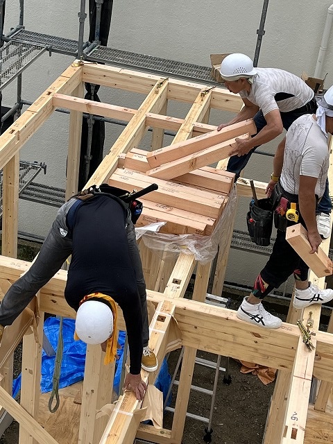 レジアス男山松里 織田様邸棟上げ工事