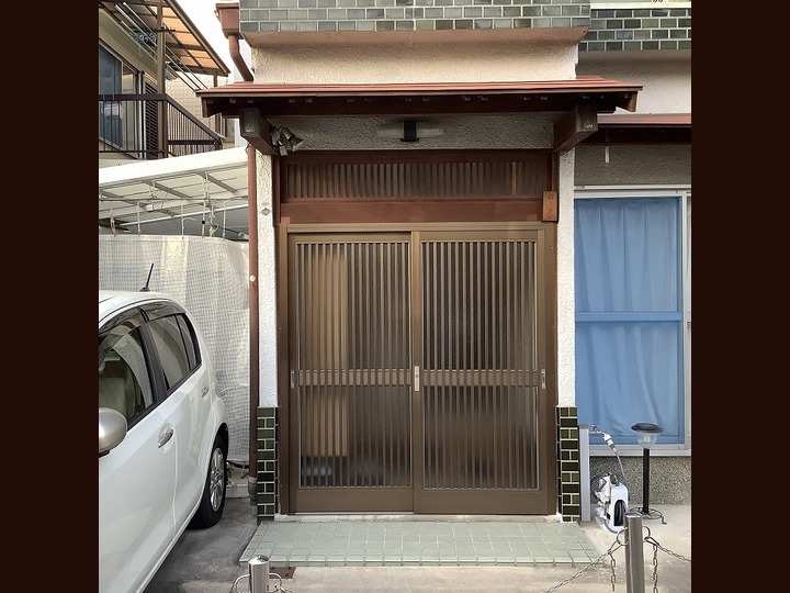 ｂｅｆｏｒｅ　玄関ドア　