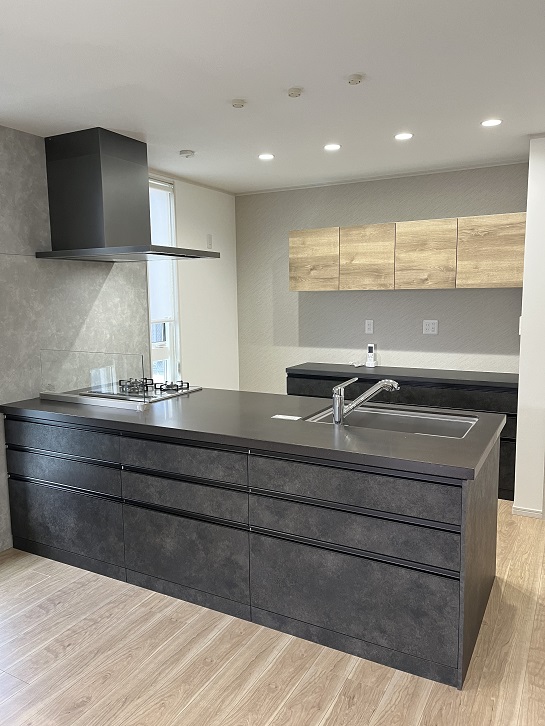 廣田様邸ロールスクリーン取付1