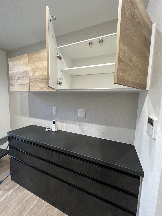 廣田様邸ロールスクリーン取付3