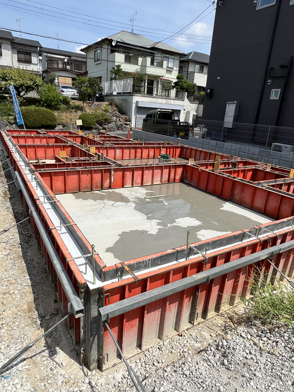 寝屋川市八幡台2