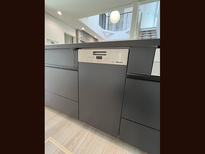 人気のドイツ製ミーレ食洗器がビルトインされています♪