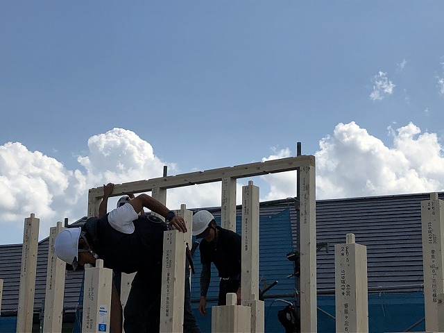 奈村工務店　棟上げ