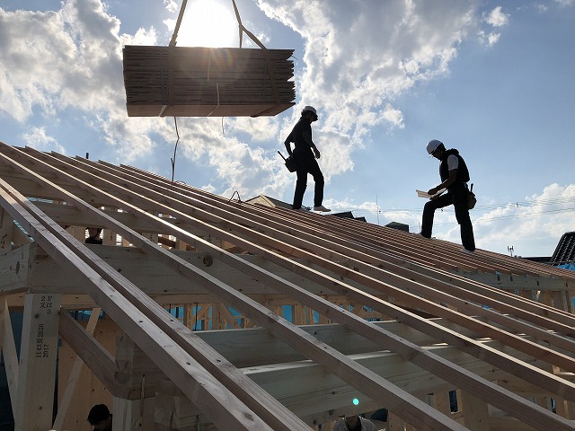 奈村工務店　棟上げ