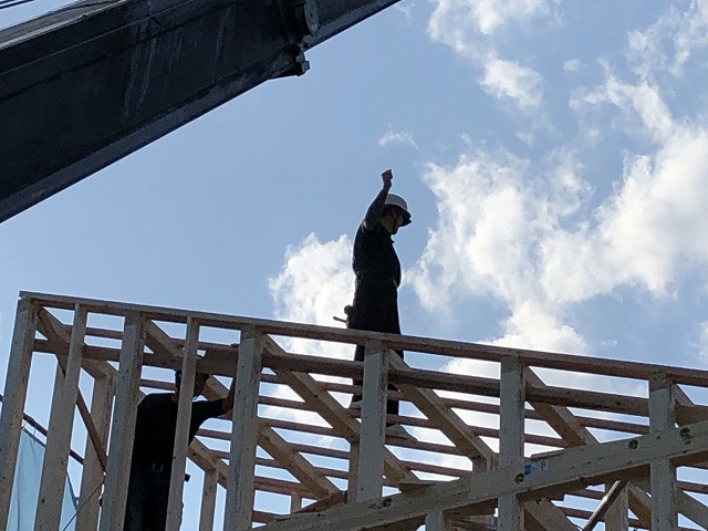 奈村工務店　棟上げ