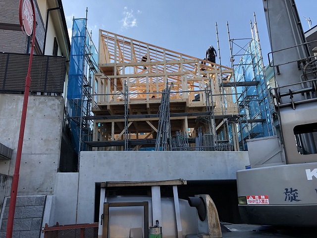 奈村工務店　棟上げ