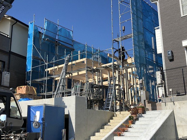 奈村工務店　棟上げ