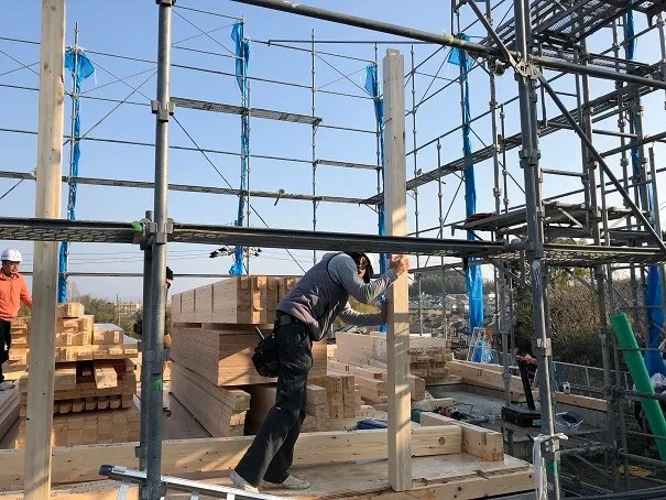 奈村工務店　棟上げ