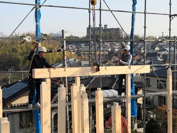 奈村工務店　棟上げ