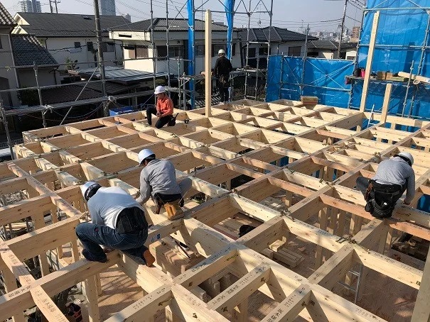 奈村工務店　棟上げ