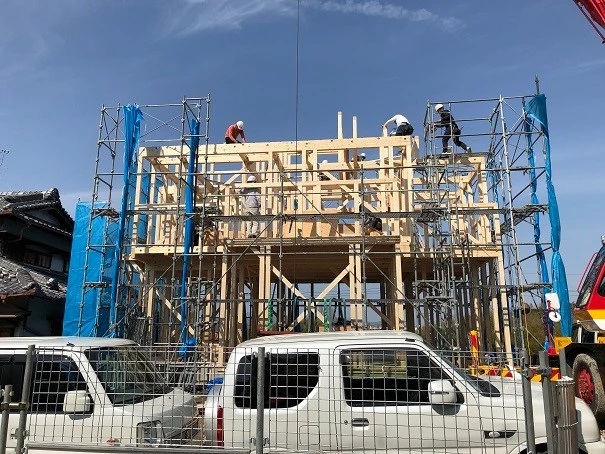 奈村工務店　棟上げ